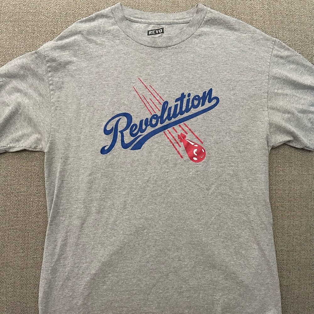Revo Gray and Blue Short Sleeve Tee